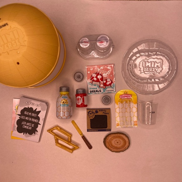 Miniverse Mushroom Candles - Picture 2 of 3